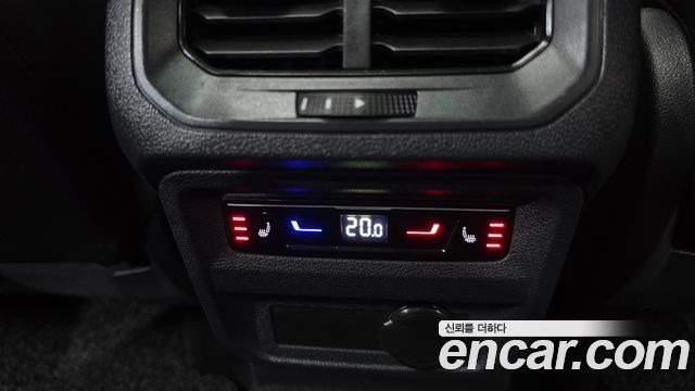 Volkswagen Tiguan 2022 — photo 24