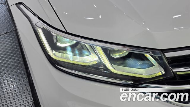 Volkswagen Tiguan 2022 — photo 8