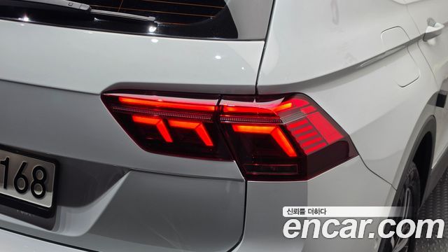 Volkswagen Tiguan 2022 — photo 9