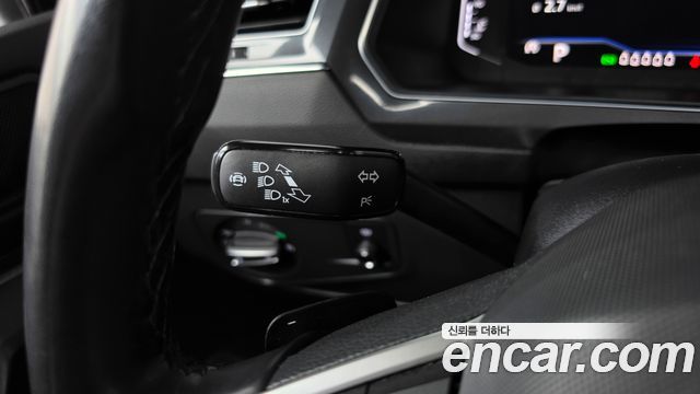 Volkswagen Tiguan 2022 — photo 28