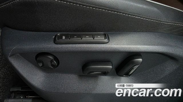 Volkswagen Tiguan 2022 — photo 32