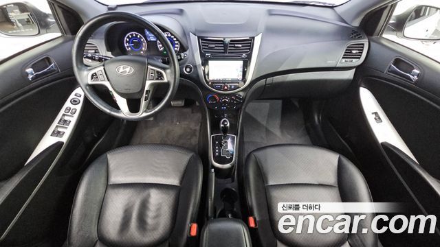 Hyundai Accent 2015 — photo 10