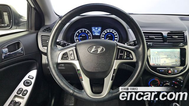Hyundai Accent 2015 — photo 21