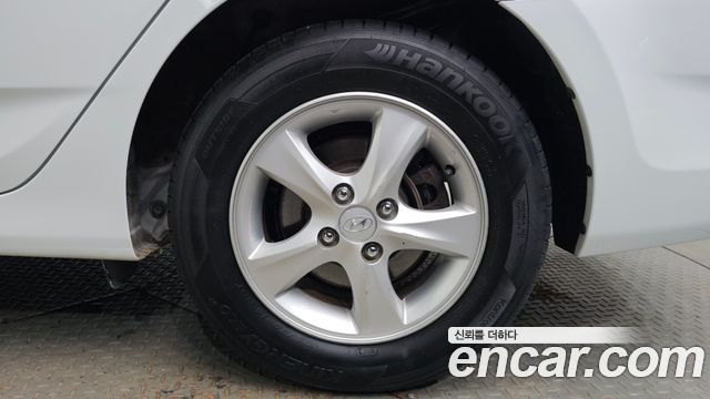 Hyundai Accent 2015 — photo 7