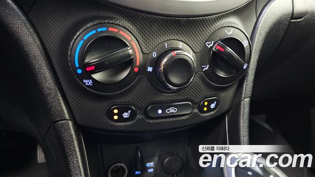 Hyundai Accent 2015 — photo 27