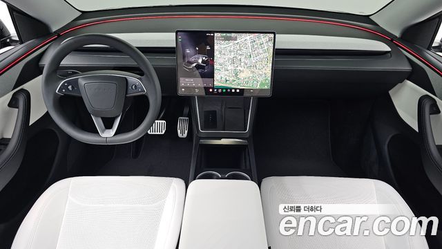 Tesla Model Y 2025 — photo 10