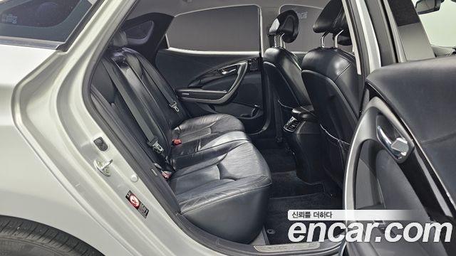 Hyundai Grandeur 2015 — photo 17