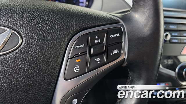 Hyundai Grandeur 2015 — photo 22