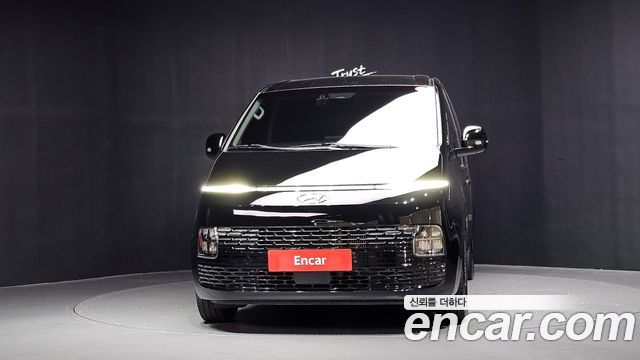 Hyundai Staria 2022 — photo 3