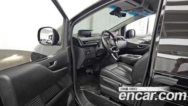 Hyundai Staria 2022 — photo 13