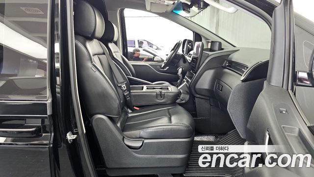 Hyundai Staria 2022 — photo 17