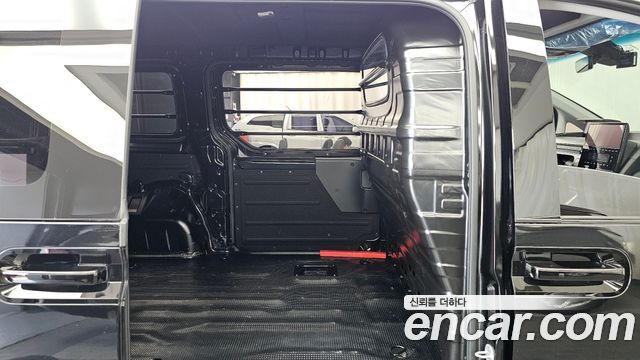 Hyundai Staria 2022 — photo 18