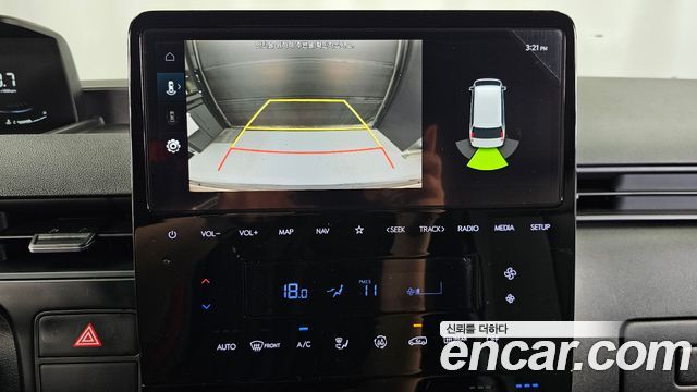 Hyundai Staria 2022 — photo 23