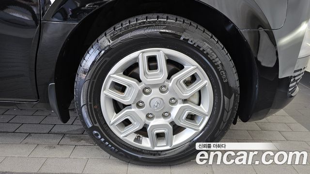 Hyundai Staria 2022 — photo 7