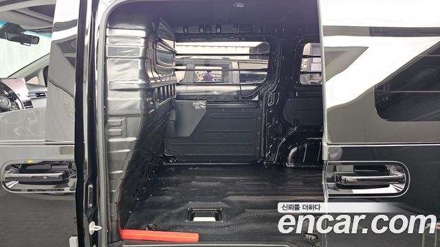 Hyundai Staria 2022 — photo 16