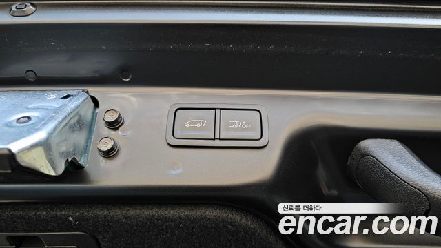 Hyundai Staria 2022 — photo 31