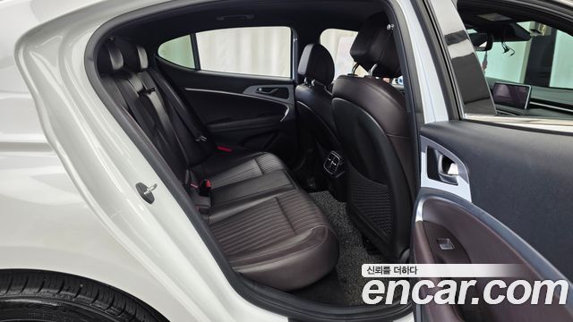 Genesis G70 2021 — photo 18