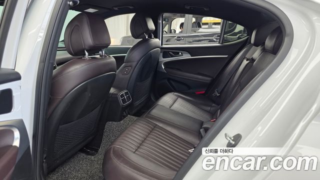 Genesis G70 2021 — photo 16
