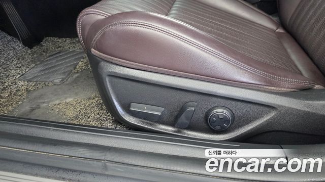 Genesis G70 2021 — photo 31