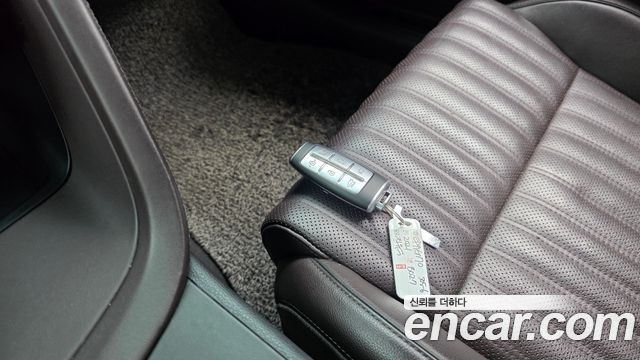Genesis G70 2021 — photo 32