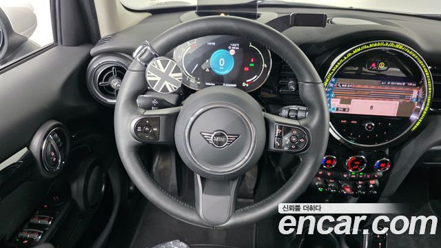 Mini Cooper 2024 — photo 19