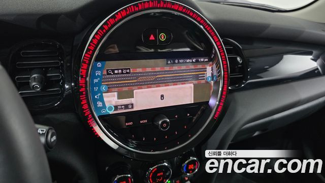 Mini Cooper 2024 — photo 21