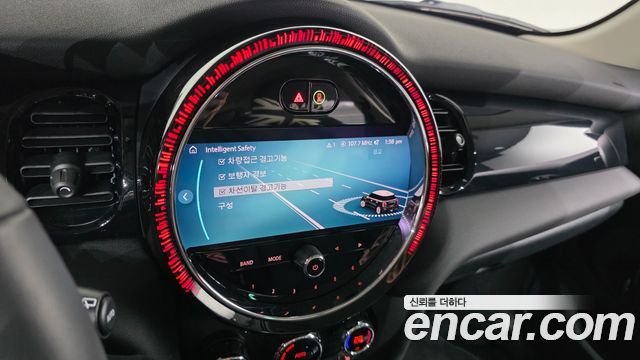 Mini Cooper 2024 — photo 22