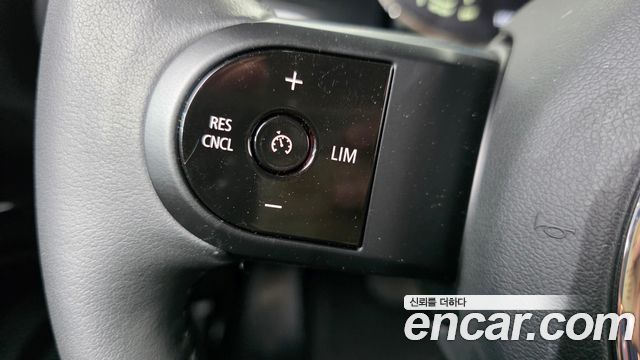 Mini Cooper 2024 — photo 26
