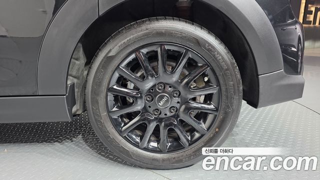 Mini Cooper 2024 — photo 7