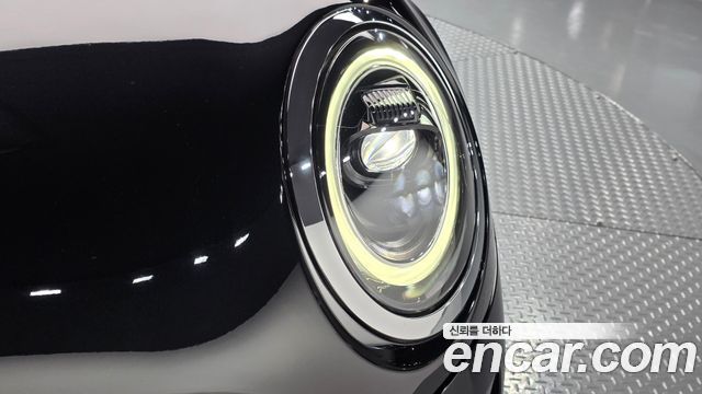 Mini Cooper 2024 — photo 8