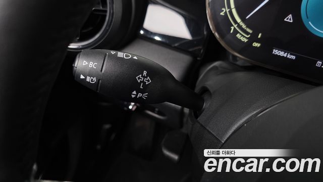 Mini Cooper 2024 — photo 28