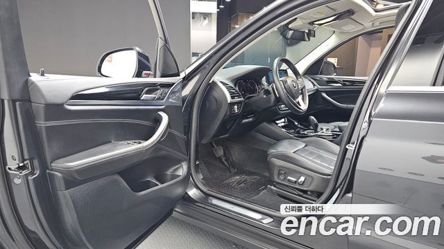 BMW X3 2018 — photo 13