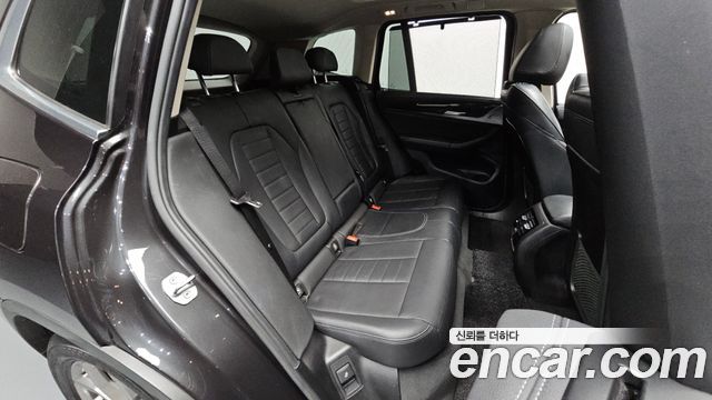 BMW X3 2018 — photo 17