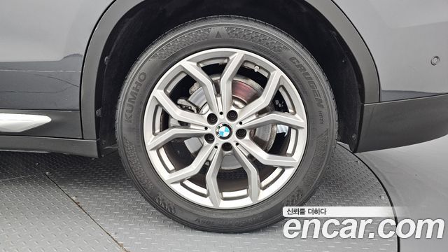 BMW X3 2018 — photo 7
