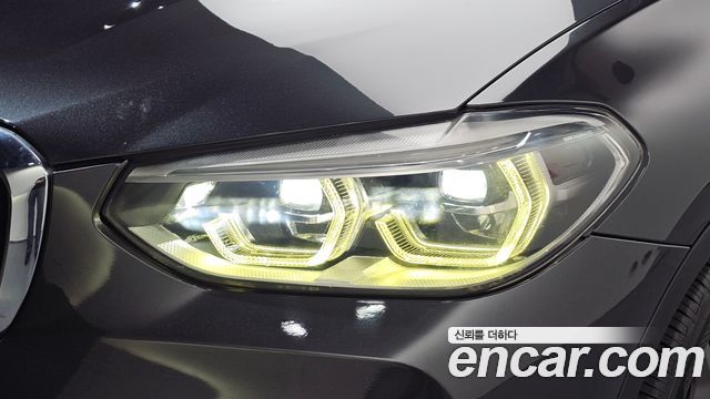 BMW X3 2018 — photo 8