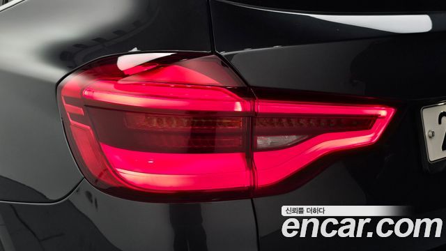 BMW X3 2018 — photo 9