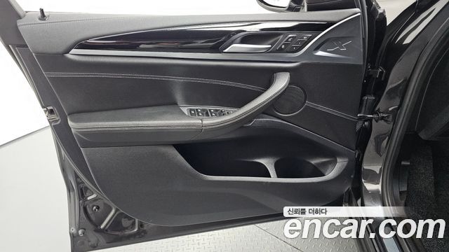 BMW X3 2018 — photo 14