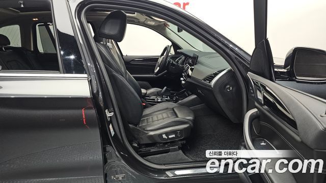 BMW X3 2018 — photo 16