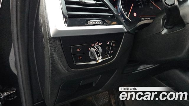 BMW X3 2018 — photo 27