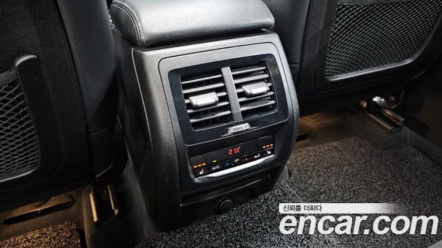 BMW X3 2018 — photo 29