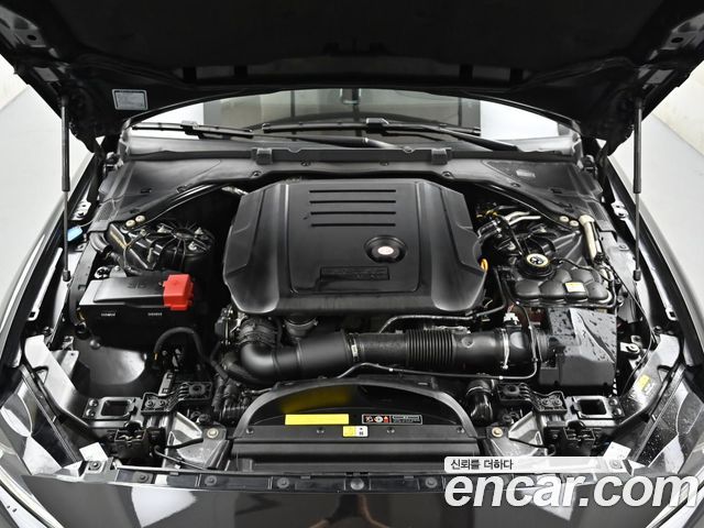 Jaguar XE 2018 — photo 6