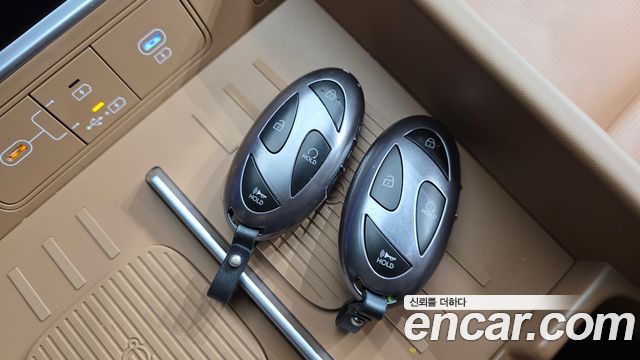 Hyundai Santafe 2025 — photo 36