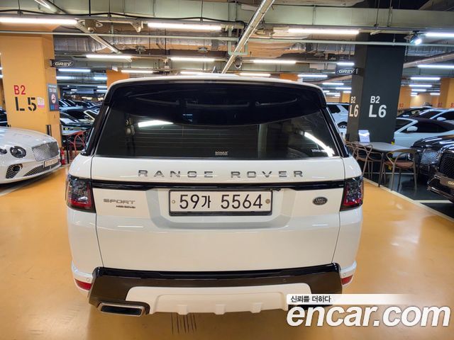 Land Rover Range Rover Sport 2018 — photo 4