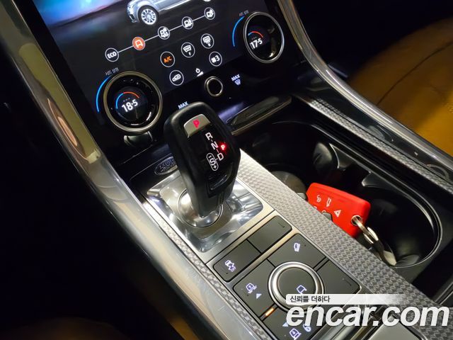 Land Rover Range Rover Sport 2018 — photo 9