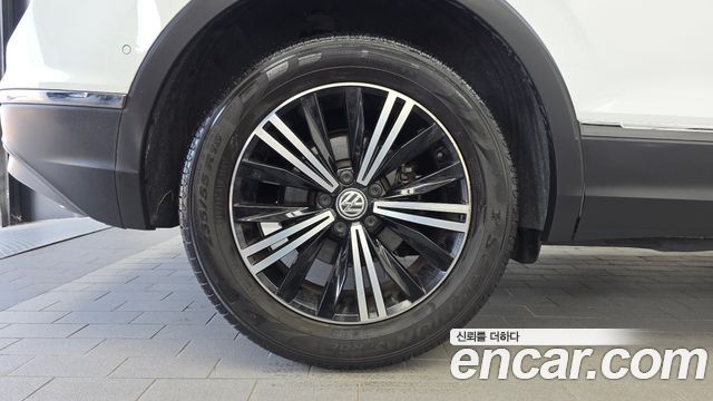Volkswagen Tiguan 2018 — photo 5