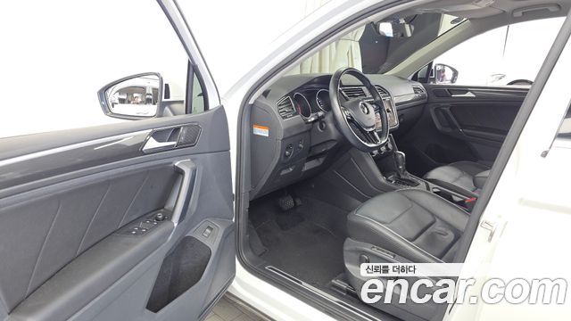 Volkswagen Tiguan 2018 — photo 10