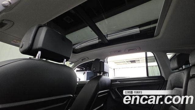 Volkswagen Tiguan 2018 — photo 18
