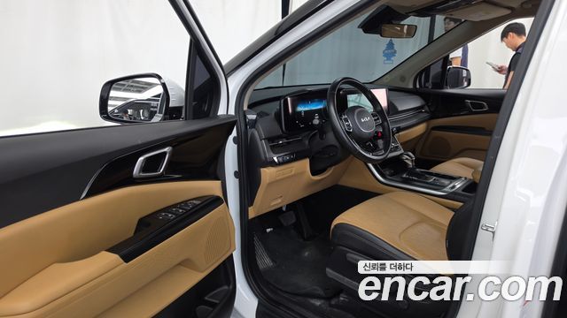 Kia Canival 2022 — photo 13