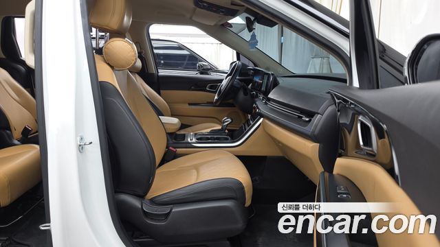 Kia Canival 2022 — photo 17