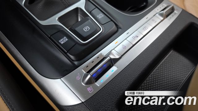 Kia Canival 2022 — photo 32